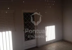 Foto 1 de Casa com 2 Quartos para alugar, 90m² em Tibery, Uberlândia