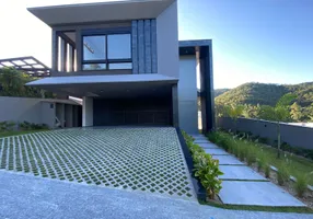 Foto 1 de Casa de Condomínio com 4 Quartos à venda, 328m² em Ariribá, Balneário Camboriú
