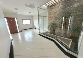 Foto 1 de Casa com 3 Quartos à venda, 130m² em Osvaldo Rezende, Uberlândia