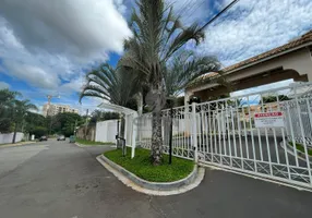 Foto 1 de Casa de Condomínio com 3 Quartos à venda, 175m² em Parque das Flores, Campinas