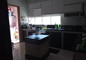 Foto 1 de Casa com 3 Quartos à venda, 195m² em Gurupi, Teresina