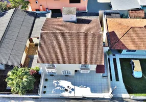 Foto 1 de Casa com 5 Quartos à venda, 176m² em Capoeiras, Florianópolis