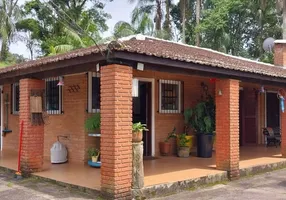 Foto 1 de Fazenda/Sítio com 3 Quartos à venda, 318m² em Jardim Das Palmeiras, Juquitiba