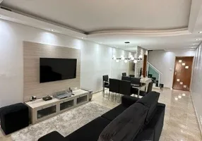 Foto 1 de Sobrado com 3 Quartos à venda, 230m² em Vila Alpina, São Paulo