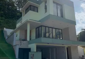 Foto 1 de Casa com 3 Quartos à venda, 299m² em Vila Nova, Joinville