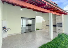 Foto 1 de Sobrado com 3 Quartos à venda, 224m² em Interlagos, São Paulo