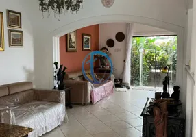 Foto 1 de Casa com 6 Quartos à venda, 362m² em Acupe de Brotas, Salvador