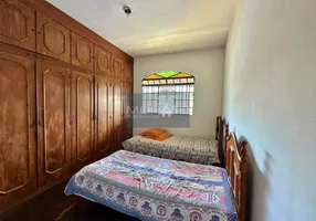 Foto 1 de Casa com 6 Quartos à venda, 200m² em Colorado, Contagem