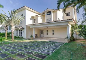 Foto 1 de Casa de Condomínio com 7 Quartos à venda, 732m² em Candelária, Natal