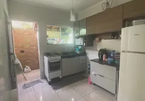 Foto 1 de Casa de Condomínio com 2 Quartos à venda, 62m² em Vila Tupi, Praia Grande