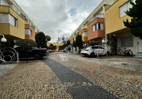 Foto 1 de Casa de Condomínio com 4 Quartos à venda, 155m² em Vila Invernada, São Paulo