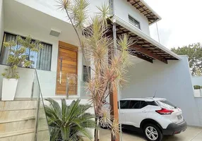 Foto 1 de Casa com 3 Quartos à venda, 210m² em Jardim Paqueta, Belo Horizonte