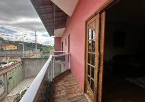 Foto 1 de Casa com 3 Quartos à venda, 300m² em Lagoa de Jacaraípe, Serra