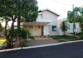 Foto 1 de Casa de Condomínio com 3 Quartos à venda, 250m² em Centro Lacio, Marília