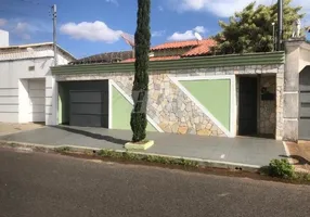 Foto 1 de Casa com 3 Quartos à venda, 171m² em Alto Umuarama, Uberlândia