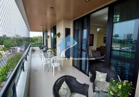 Foto 1 de Apartamento com 3 Quartos à venda, 180m² em Ponta Negra, Manaus