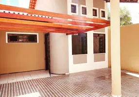Foto 1 de Casa com 3 Quartos à venda, 81m² em Coaçu, Fortaleza