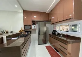 Foto 1 de Casa com 3 Quartos à venda, 170m² em Jardim Esperança, Mogi das Cruzes