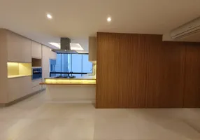 Foto 1 de Cobertura com 3 Quartos à venda, 170m² em Vila Olímpia, São Paulo