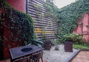 Foto 1 de Casa com 3 Quartos para alugar, 240m² em Perdizes, São Paulo