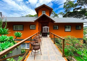 Foto 1 de Casa de Condomínio com 4 Quartos à venda, 294m² em Granja Comary, Teresópolis