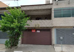 Foto 1 de Sobrado com 3 Quartos à venda, 180m² em Santa Maria, Osasco