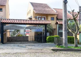 Foto 1 de Casa com 3 Quartos à venda, 155m² em Espiríto Santo, Porto Alegre