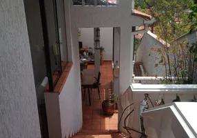 Foto 1 de Casa com 3 Quartos à venda, 242m² em Santa Lúcia, Belo Horizonte