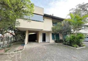 Foto 1 de Casa de Condomínio com 3 Quartos à venda, 253m² em Ipanema, Porto Alegre