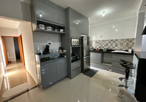 Foto 1 de Apartamento com 2 Quartos à venda, 67m² em Villagio Mundo Novo, Franca