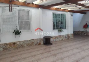 Foto 1 de Casa com 4 Quartos à venda, 230m² em Centro, Peruíbe