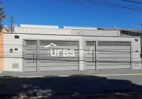 Foto 1 de Casa com 3 Quartos à venda, 135m² em Jardim Presidente, Goiânia