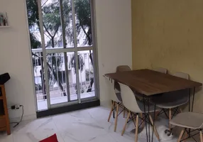 Foto 1 de Apartamento com 3 Quartos à venda, 61m² em Parque Bristol, São Paulo