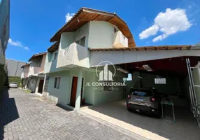 Foto 1 de Sobrado com 3 Quartos à venda, 135m² em Lindóia, Curitiba