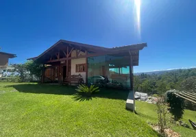 Foto 1 de Casa de Condomínio com 3 Quartos à venda, 276m² em Centro, Santo Antônio do Pinhal