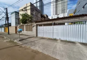 Foto 1 de Casa com 4 Quartos à venda, 331m² em Várzea, Recife