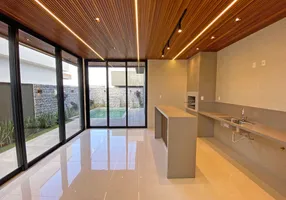 Foto 1 de Casa de Condomínio com 4 Quartos à venda, 214m² em PORTAL DO SOL GREEN, Goiânia