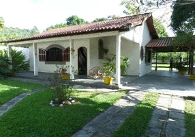 Foto 1 de Fazenda/Sítio com 4 Quartos à venda, 300m² em Mundo Novo, Magé