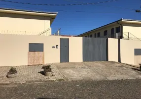Foto 1 de Apartamento com 2 Quartos à venda, 39m² em Uvaranas, Ponta Grossa