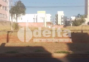 Foto 1 de Lote/Terreno à venda, 600m² em Novo Mundo, Uberlândia