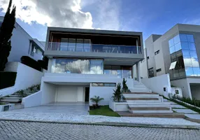 Foto 1 de Casa de Condomínio com 4 Quartos à venda, 380m² em Nacoes, Campina Grande