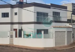 Foto 1 de Casa com 3 Quartos à venda, 182m² em São Marcos, Macaé