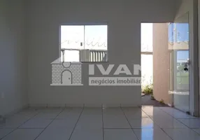 Foto 1 de Casa com 2 Quartos à venda, 51m² em Luizote de Freitas, Uberlândia