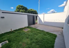 Foto 1 de Casa com 2 Quartos à venda, 62m² em Jardim Petrópolis, Goiânia