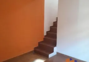 Foto 1 de Casa com 2 Quartos para alugar, 90m² em Umuarama, Osasco