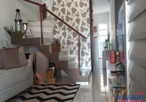 Foto 1 de Casa com 2 Quartos à venda, 74m² em Jardim Maria Amelia, Jacareí