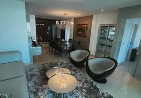 Foto 1 de Apartamento com 3 Quartos à venda, 185m² em Osvaldo Rezende, Uberlândia