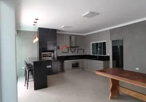 Foto 1 de Casa com 3 Quartos à venda, 220m² em Jardim Europa, Uberlândia