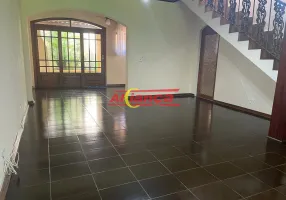 Foto 1 de Sobrado com 3 Quartos à venda, 251m² em Parque Renato Maia, Guarulhos