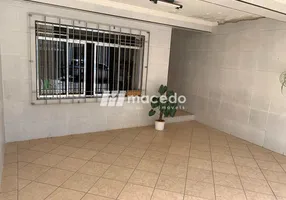 Foto 1 de Sobrado com 3 Quartos à venda, 180m² em Parque Maria Domitila, São Paulo